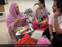 बेटे रुहान की दीपिका कक्कड़ ने शेयर की पहली फोटो तो शोएब इब्राहिम ने दिखाई गांव से आए गिफ्ट्स की झलक बेटे रुहान की दीपिका कक्कड़ ने शेयर की पहली फोटो तो शोएब इब्राहिम ने दिखाई गांव से आए गिफ्ट्स की झलक