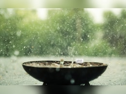 Monsoon In India: भीषण उन्हाच्या तडाख्यात चांगली बातमी, पुढील पाच दिवसात देशात मान्सूनची एन्ट्री! Monsoon In India: भीषण उन्हाच्या तडाख्यात चांगली बातमी, पुढील पाच दिवसात देशात मान्सूनची एन्ट्री!