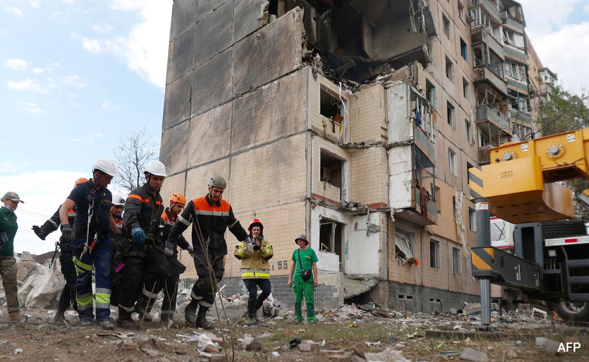 5 Killed, Dozens Injured In Russian Missile Strike On Ukraine's Kryvyi Rih