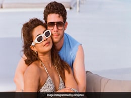 Priyanka Chopra In A Printed Strap Maxi Dress With White Sunglasses Is The Definition Of Vacation Style Priyanka Chopra In A Printed Strap Maxi Dress With White Sunglasses Is The Definition Of Vacation Style