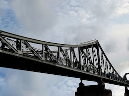 4 Arrested In Mumbai For Stealing 90-Foot Long, 6,000-Kg Iron Bridge 4 Arrested In Mumbai For Stealing 90-Foot Long, 6,000-Kg Iron Bridge