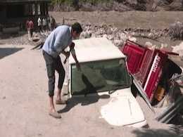 "नौ फीट से ज्यादा ऊंची लहरें...", हिमाचल प्रदेश में नदियों के बढ़े जलस्तर ने मचाई तबाही, बारिश भी बनी मुसीबत "नौ फीट से ज्यादा ऊंची लहरें...", हिमाचल प्रदेश में नदियों के बढ़े जलस्तर ने मचाई तबाही, बारिश भी बनी मुसीबत