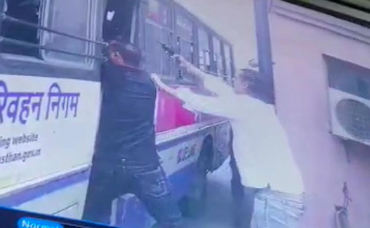 Video: In Rajasthan Bus With Cops, 8 Men Take Turns To Shoot Gangster