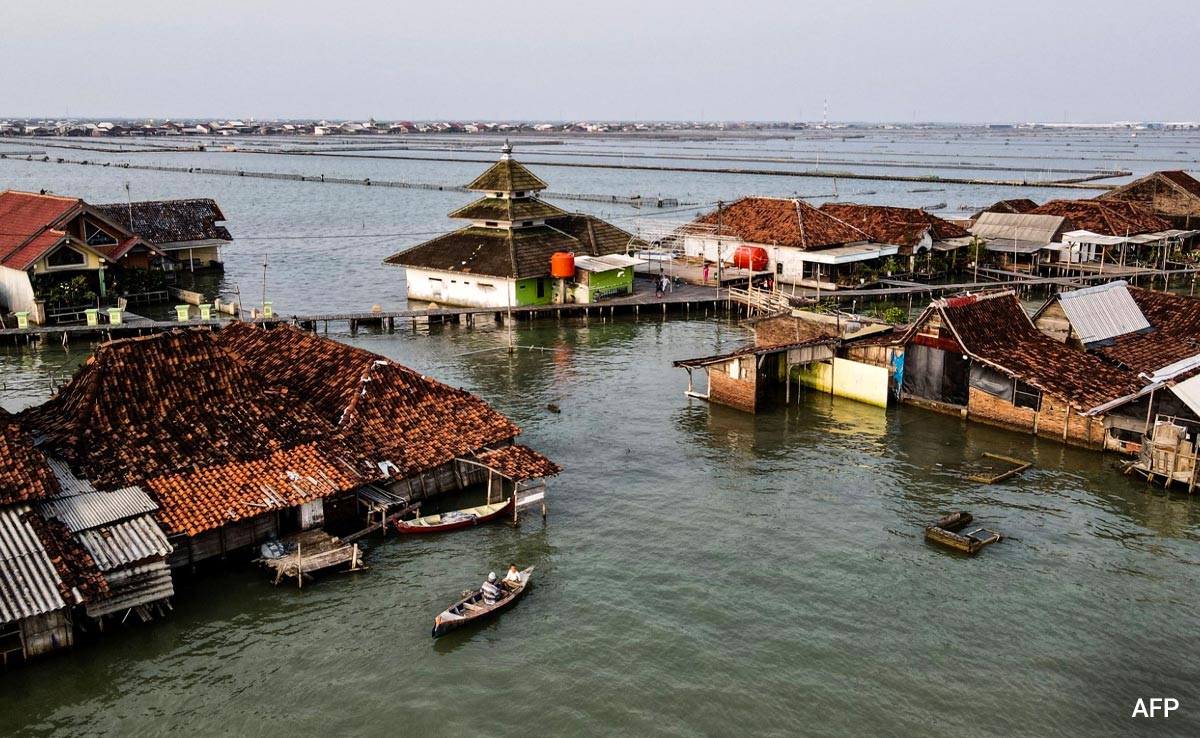 "Slow Disaster": 200 Residents Struggle To Adapt to Sinking Village