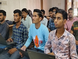 उड़सर पंचायत की पहल, प्रतिवर्ष 20 युवाओं को दे रहा ट्रेनिंग, IT सेक्टर में मिल रही नौकरी  उड़सर पंचायत की पहल, प्रतिवर्ष 20 युवाओं को दे रहा ट्रेनिंग, IT सेक्टर में मिल रही नौकरी