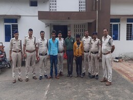 मध्य प्रदेश: अवैध संबंध के शक में पति ने की पत्नी के प्रेमी की हत्या, पुलिस ने किया गिरफ्तार मध्य प्रदेश: अवैध संबंध के शक में पति ने की पत्नी के प्रेमी की हत्या, पुलिस ने किया गिरफ्तार