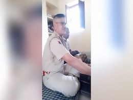 भजन-कीर्तन करते जोधपुर पुलिस के जवानों का वीडियो सोशल मीडिया पर हुआ वायरल भजन-कीर्तन करते जोधपुर पुलिस के जवानों का वीडियो सोशल मीडिया पर हुआ वायरल