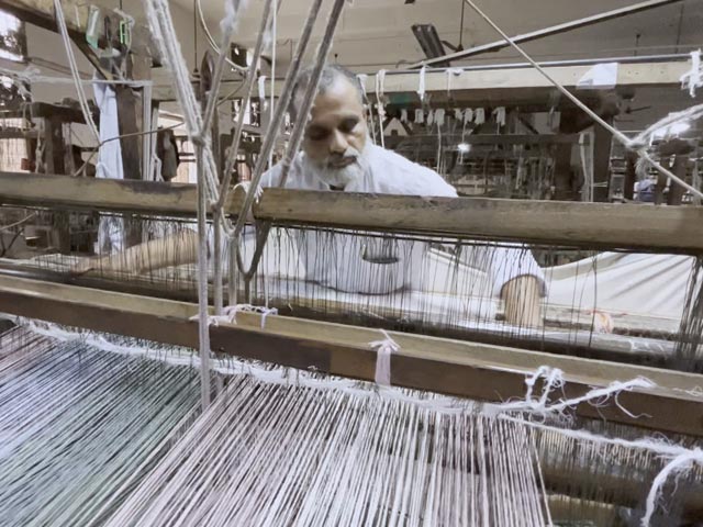 Factories In Panipat Convert Old Clothes Into Yarn
