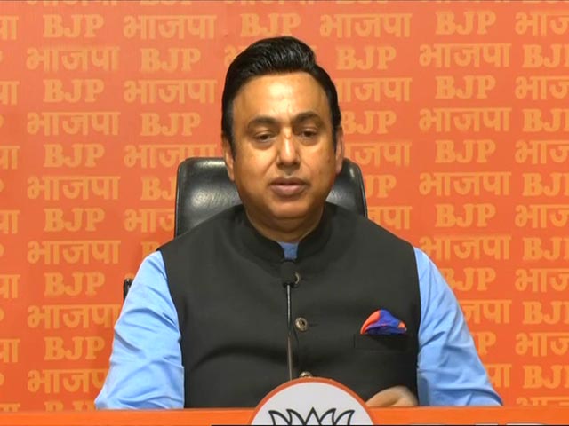 अर्थव्यवस्था के मोर्चे पर सरकार की उपलब्धियां गिनाते हुए बीजेपी का विपक्ष पर तीखा हमला