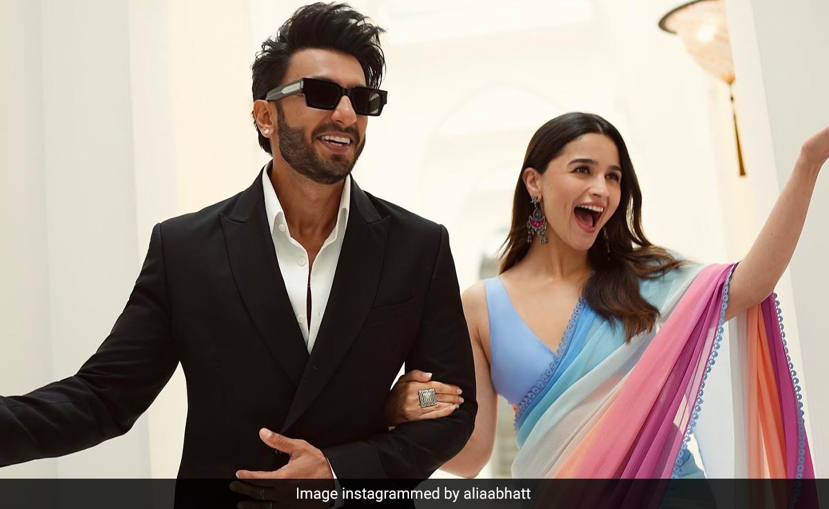 Alia Bhatt-Ranveer Singh And Their <i>Prem Kahaani</i> In "<i>Dil Wali</i> Delhi". See Pics Inside
