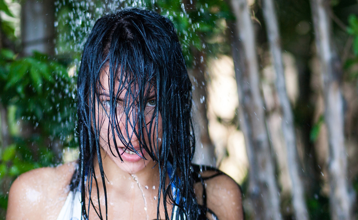 मॉनसून में बाल झड़ने लगे हैं तो ऐसे लगाएं तेल और कंडीशनर, कुछ ही दिनों में बंद हो जाएगा Hair fall