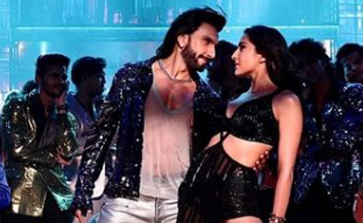 Sara Ali Khan Reunited With "<i>Simmba</i>" AKA Ranveer Singh For This Movie. Any Guesses?