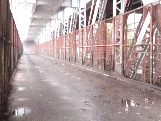 Old Rail Bridge Temporarily Shut As Yamuna Breaches Danger Mark