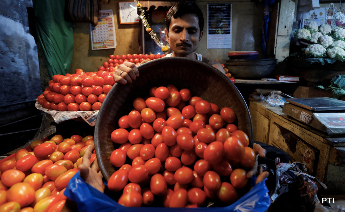 Tomato Prices Surge Again, Mother Dairy Selling It At Rs 259/Kg