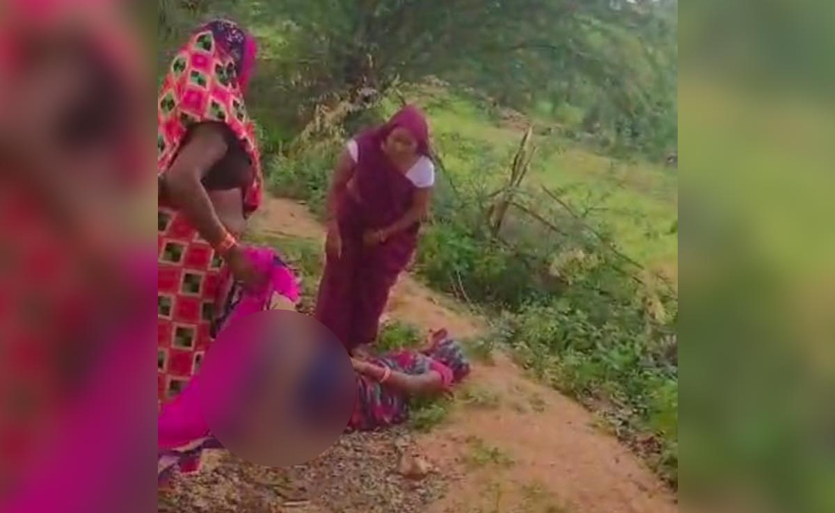 पन्ना : मानवता हुई शर्मसार, एंबुलेंस नहीं मिली तो सड़क किनारे महिला की हुई डिलीवरी