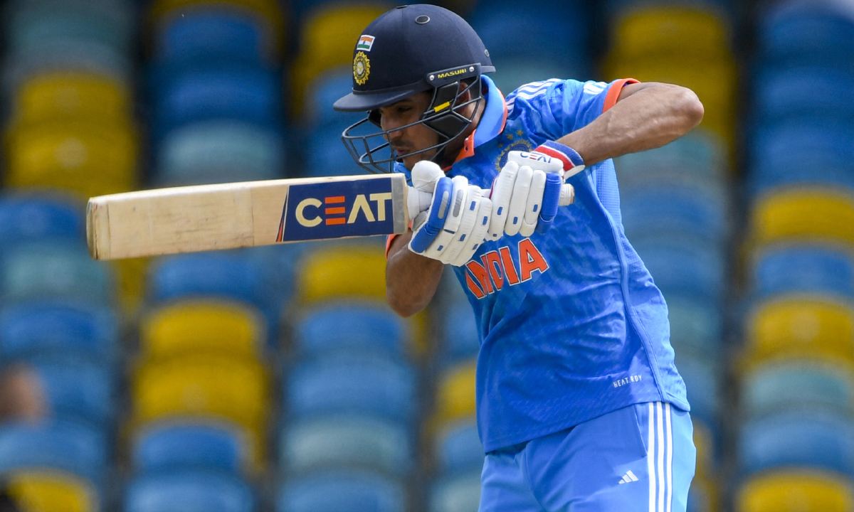 शुभमन गिल ने ऐसा कर तोड़ा बाबर आजम का रिकॉर्ड