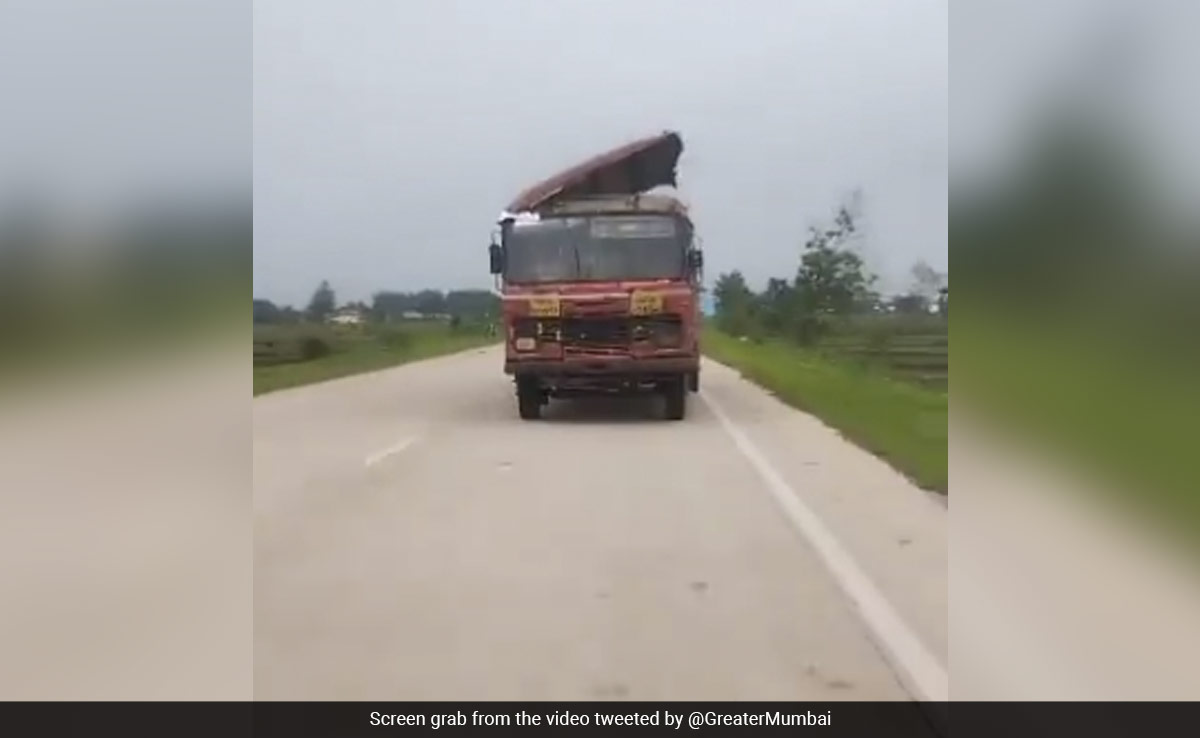 Video: Maharashtra Bus Seen Running With Half-Broken Rooftop, Probe Ordered