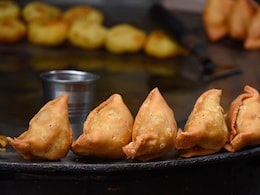 25 Plates Of Samosas Ended Up Costing This Mumbai Doctor Rs 1.40 Lakh - Find Out Why