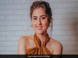 Ridhi Dogra To Fan Who Couldn't Spot Her In <i>Jawan</i> Prevue: "You Saw SRK 30 Times" Ridhi Dogra To Fan Who Couldn't Spot Her In <i>Jawan</i> Prevue: "You Saw SRK 30 Times"