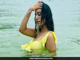 PHOTOS: थाईलैंड में जमकर वेकेशन एन्जॉय कर रहीं प्रिया प्रकाश वारियर, समंदर में दोस्तों संग 'विंक गर्ल' ने यूं की मस्ती  PHOTOS: थाईलैंड में जमकर वेकेशन एन्जॉय कर रहीं प्रिया प्रकाश वारियर, समंदर में दोस्तों संग 'विंक गर्ल' ने यूं की मस्ती