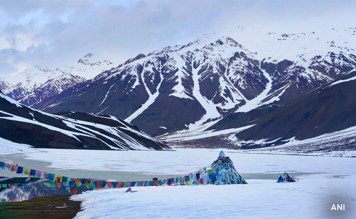 256 Tourists, Stranded For 5 Days In Himachal Pradesh's Chandratal, Evacuated