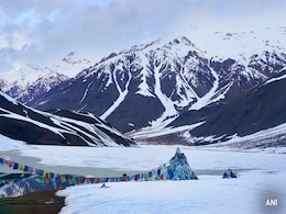 256 Tourists, Stranded For 5 Days In Himachal Pradesh's Chandratal, Evacuated 256 Tourists, Stranded For 5 Days In Himachal Pradesh's Chandratal, Evacuated