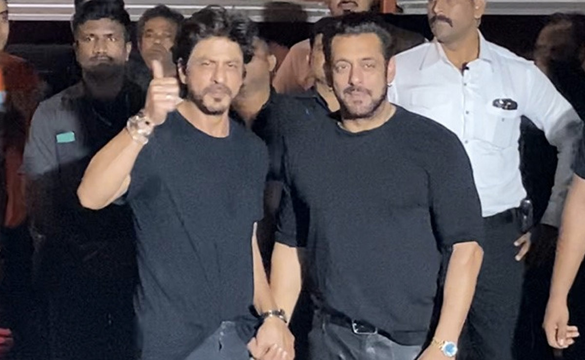 Shah Rukh Khan's Reply To Salman's <i>Jawan</i> Shout Out: "Booking The First Ticket Already"