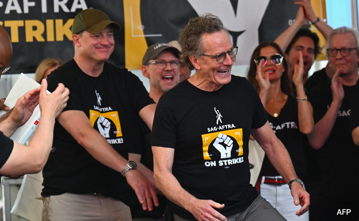 Hollywood A-Listers Lead SAG-AFTRA Strike Rally At Times Square