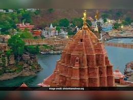 यह एकमात्र ज्योतिर्लिंग जहां हर रात महादेव और माता पार्वती आते हैं सोने, यहां की संध्या आरती में कोई नहीं होता शामिल! यह एकमात्र ज्योतिर्लिंग जहां हर रात महादेव और माता पार्वती आते हैं सोने, यहां की संध्या आरती में कोई नहीं होता शामिल!