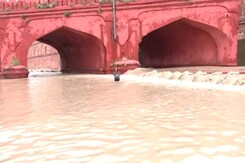 NDTV Ground Report: Red Fort Wall Or A Bridge Over A River? It's Difficult To Tell NDTV Ground Report: Red Fort Wall Or A Bridge Over A River? It's Difficult To Tell