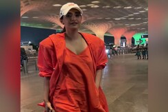 कैसा हो शानदार एयरपोर्ट लुक? सोनम कपूर के पास है जवाब कैसा हो शानदार एयरपोर्ट लुक? सोनम कपूर के पास है जवाब