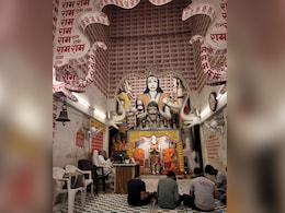 Famous Temples In Indore: नाइट लाइफ ही नहीं, Indore के ये 4 मंदिर भी है फेमस, इस सावन आप भी करें दर्शन Famous Temples In Indore: नाइट लाइफ ही नहीं, Indore के ये 4 मंदिर भी है फेमस, इस सावन आप भी करें दर्शन