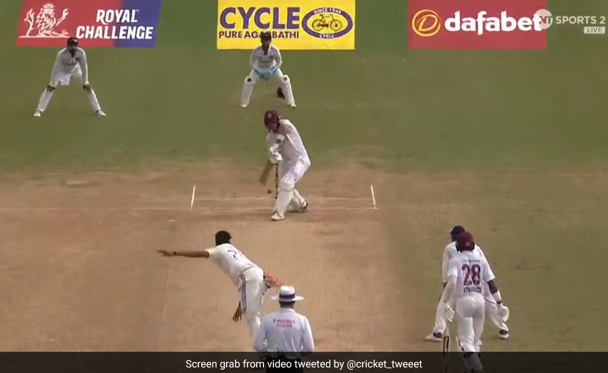 सिराज की 'ड्रीम बॉल' पर डिसिल्वा बोल्ड हुए, बैटर देखता रह  गया और गेंद मिडिल स्टंप ले उड़ी, Video