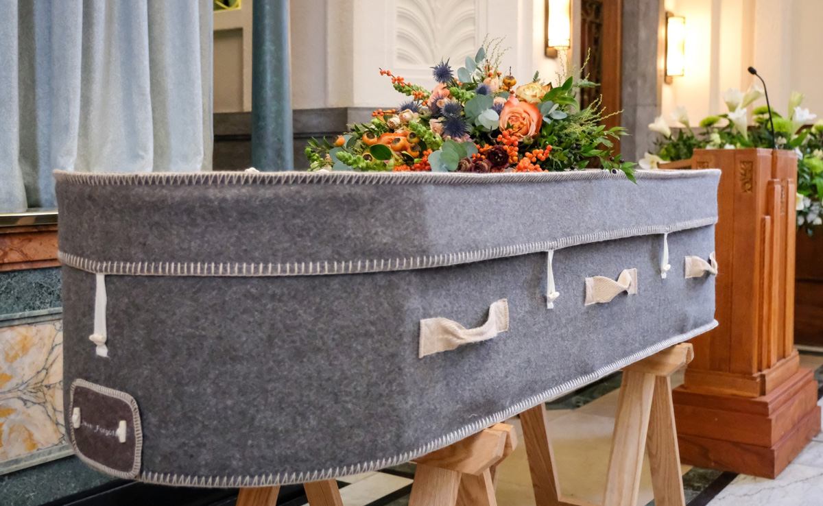 US Sisters File $60 Million Lawsuit After Funeral Home Buries Stranger In Their Father's Grave