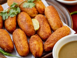 Spice Up Your Tea-Time With These Irresistible Paneer Schezwan Bread Rolls Spice Up Your Tea-Time With These Irresistible Paneer Schezwan Bread Rolls