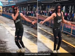 रेलवे स्टेशन पर खड़ा ये लड़का अचानक करने लगा माधुरी दीक्षित के गाने पर डांस, कूद-फांद देख लोगों ने कर डाली ये डिमांड रेलवे स्टेशन पर खड़ा ये लड़का अचानक करने लगा माधुरी दीक्षित के गाने पर डांस, कूद-फांद देख लोगों ने कर डाली ये डिमांड