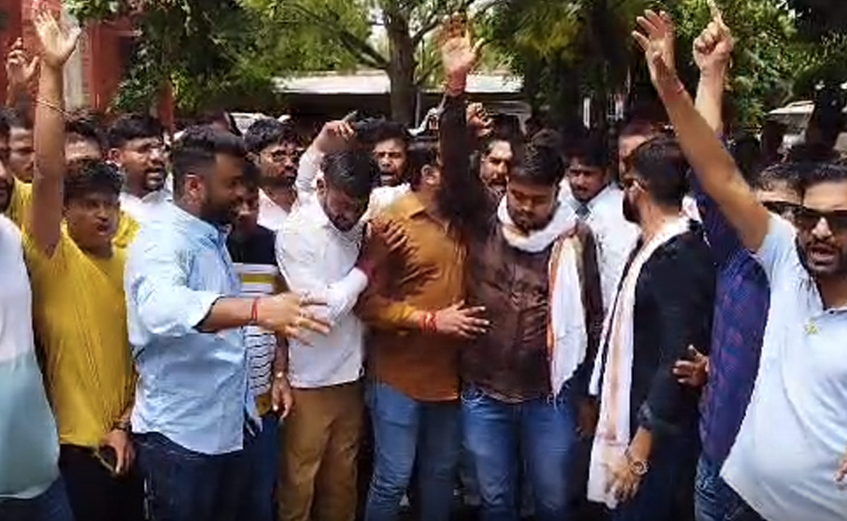 राजेंद्र गुढ़ा की बर्खास्‍तगी के विरोध में राजपूत समाज ने किया प्रदर्शन, मंत्रिमंडल में वापस लेने की मांग 