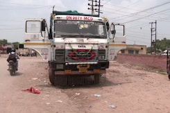 NDTV Ground Report: Delhi vs Ghaziabad Over Garbage NDTV Ground Report: Delhi vs Ghaziabad Over Garbage