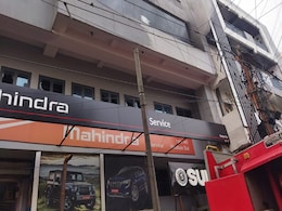 Fire Breaks Out In An Automobile Showroom In Delhi Fire Breaks Out In An Automobile Showroom In Delhi