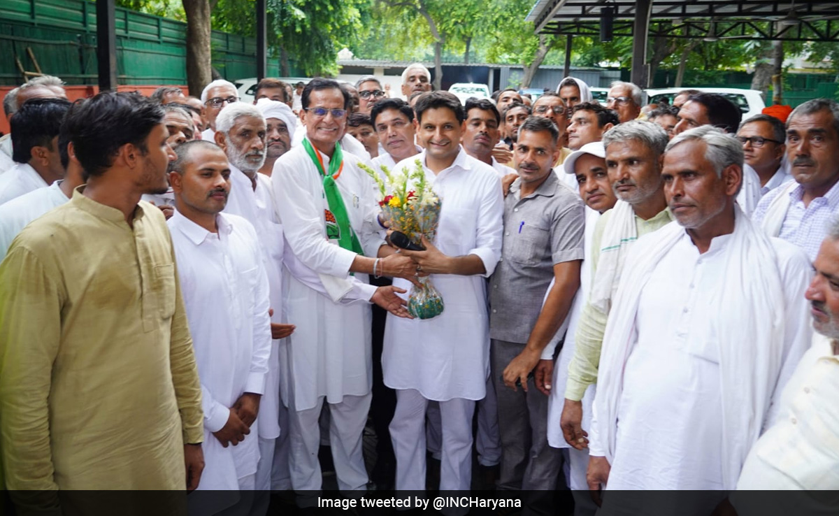 "Reverse Op Lotus": Municipal Councillors, Ex MLAs Join Haryana Congress