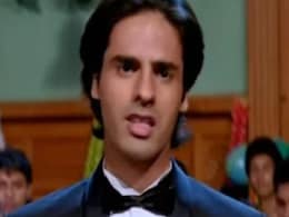 डेब्यू करते ही छा गए थे राहुल रॉय, वाहवाही खूब मिली लेकिन सैलरी केवल... डेब्यू करते ही छा गए थे राहुल रॉय, वाहवाही खूब मिली लेकिन सैलरी केवल...