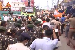 Tear Gas, Water Cannons, Lathicharge On Protesting BJP Workers In Patna Tear Gas, Water Cannons, Lathicharge On Protesting BJP Workers In Patna
