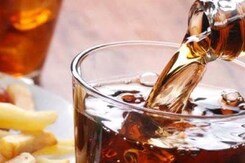 Alcohol Effect On Gut Health: शराब का सेवन गट हेल्थ पर डाल सकता है असर