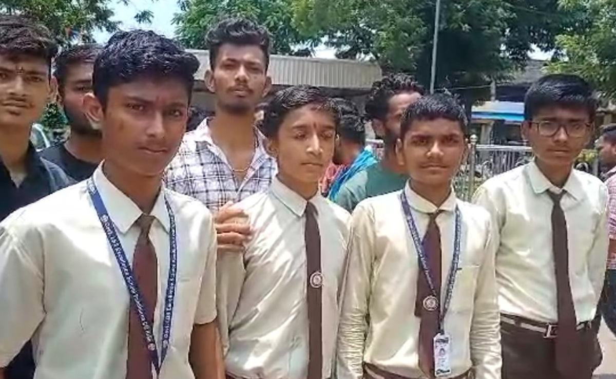 छिंदवाड़ा : छात्रों को तिलक लगाकर स्कूल आने पर पाबंदी, एबीवीपी ने जताया कड़ा विरोध