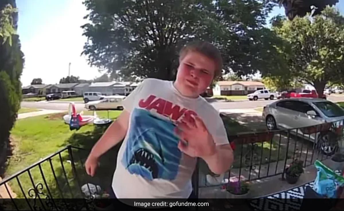 Bullied Boy Went Door-To-Door Looking For Friends. This Happened Next