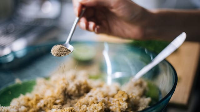 While both Dalia and Quinoa are healthy options they provide different health benefits