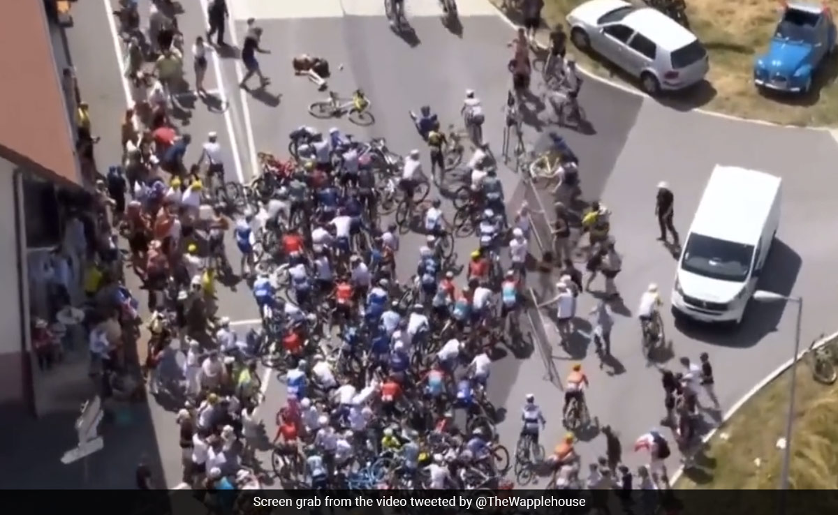 Tour de France: Fan's Selfie Attempt Causes Massive Crash