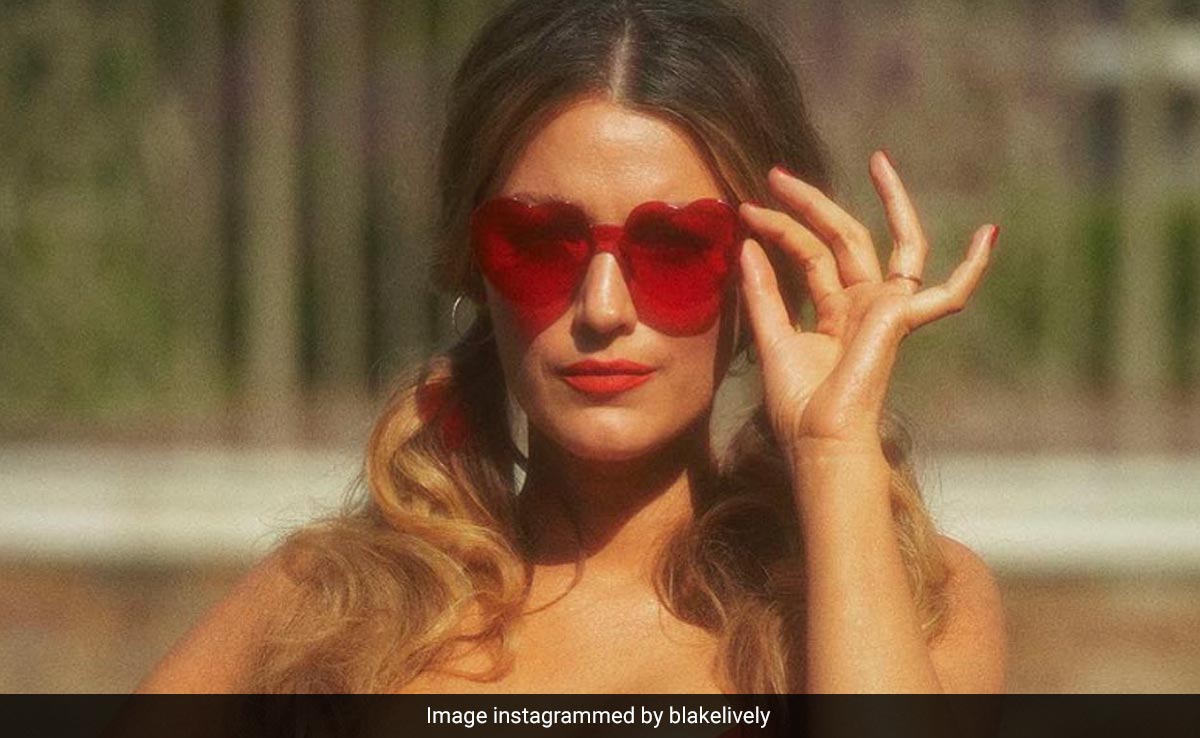 In Heart Sunglasses And An Orange Swimsuit, Blake Lively Is Making The Mercury Rise