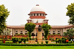 मणिपुर वायरल वीडियो मामला : सुप्रीम कोर्ट पहुंचीं मणिपुर की पीड़ित महिलाएं मणिपुर वायरल वीडियो मामला : सुप्रीम कोर्ट पहुंचीं मणिपुर की पीड़ित महिलाएं