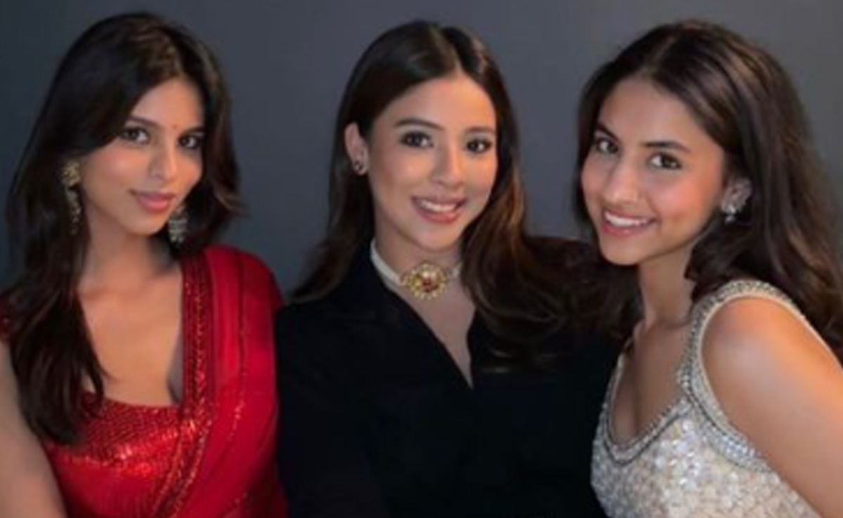 Just Suhana Khan Looking Exquisite In A Red Saree And Bindi